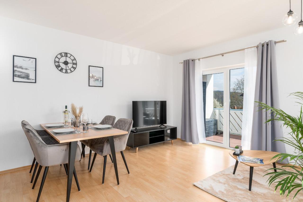 Harmony: Edersee Apartment - Sperrmauer - Lounge Kültér fotó